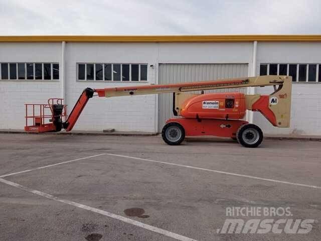 JLG 800 AJ Kĺbové plošiny
