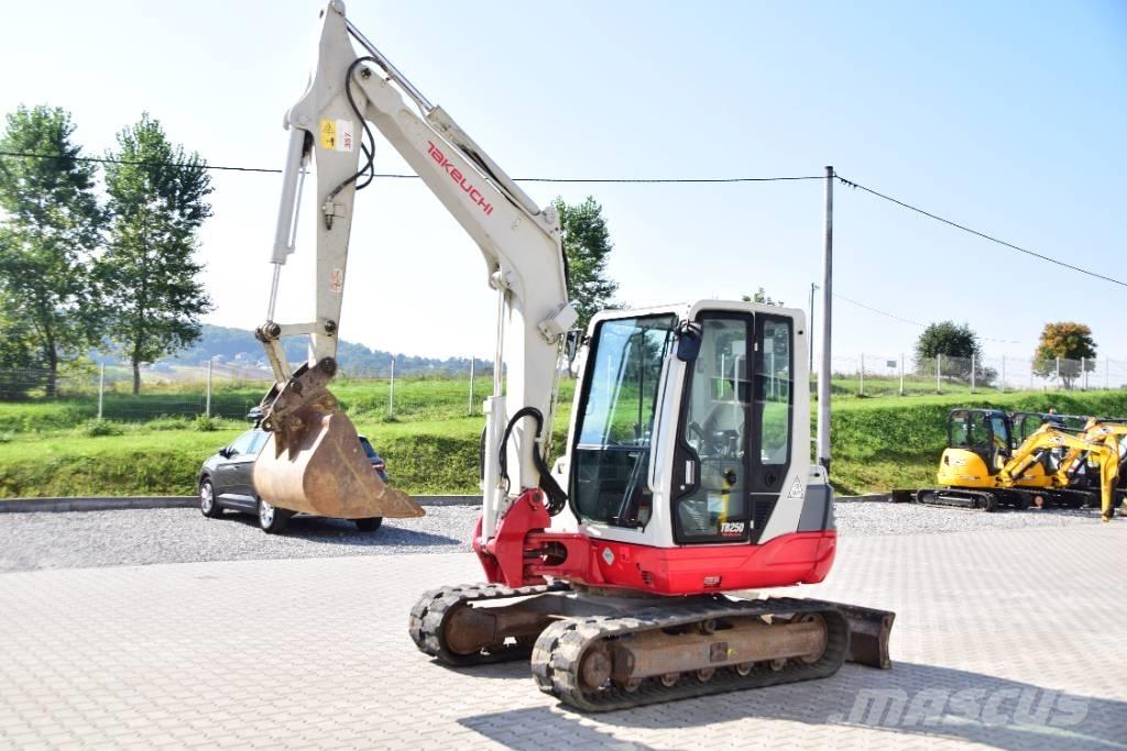 Takeuchi TB250 , A/C Mini rýpadlá < 7t