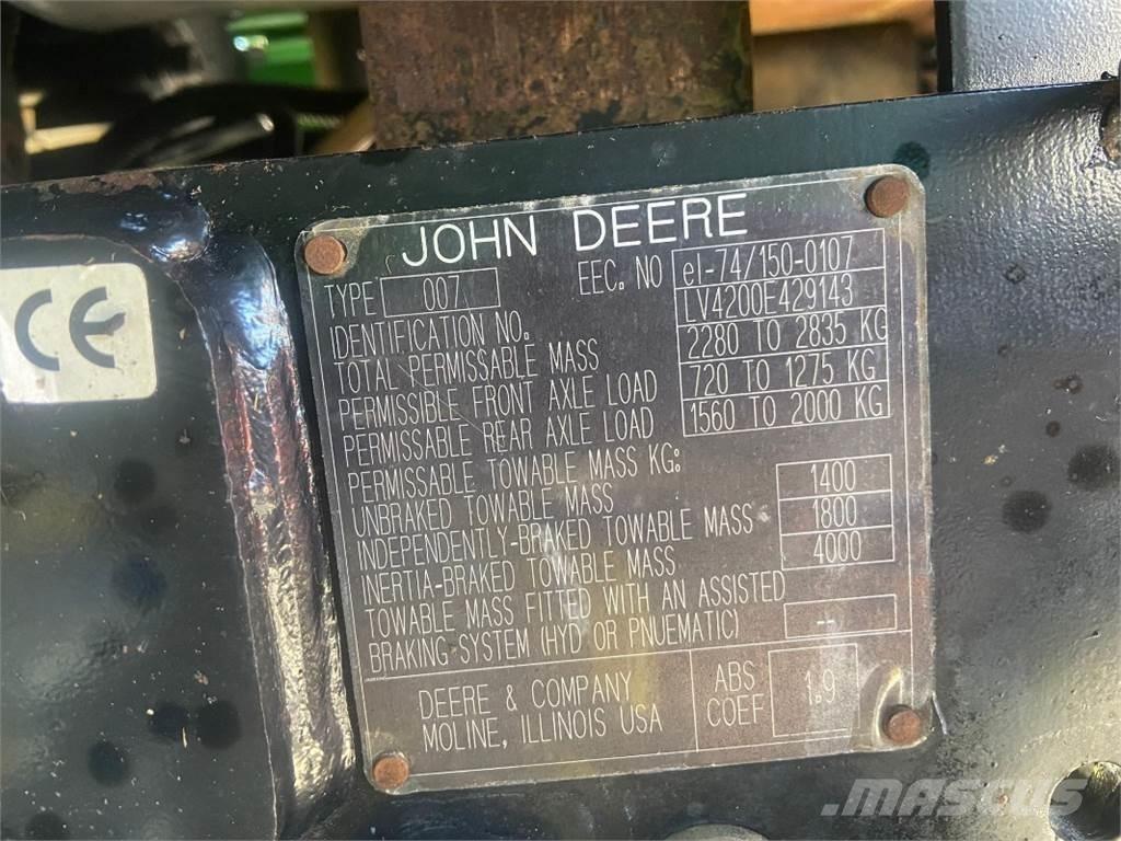 John Deere 4200 Kompaktné traktory