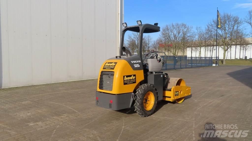 Volvo SD25D Ťahačové valce