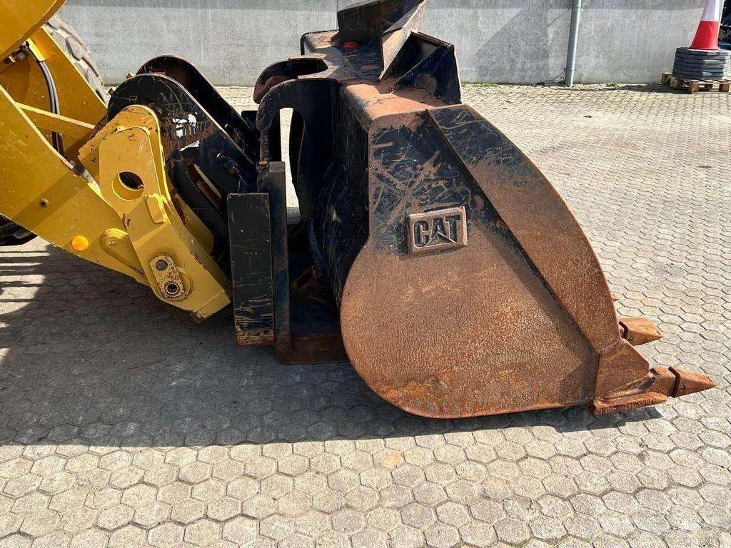 CAT 926M Kolesové nakladače