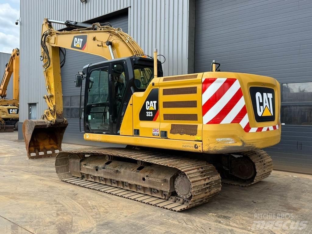 CAT 323 Pásové rýpadlá