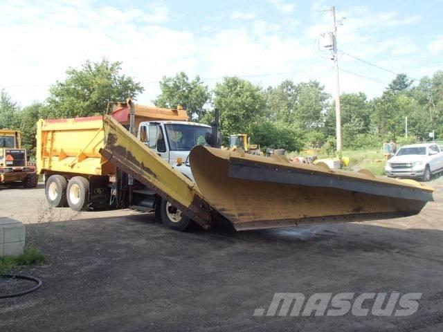 International 7400 Snežné pluhy, predné snežné radlice