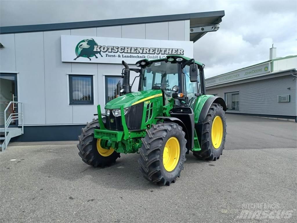 John Deere 6110M Traktory