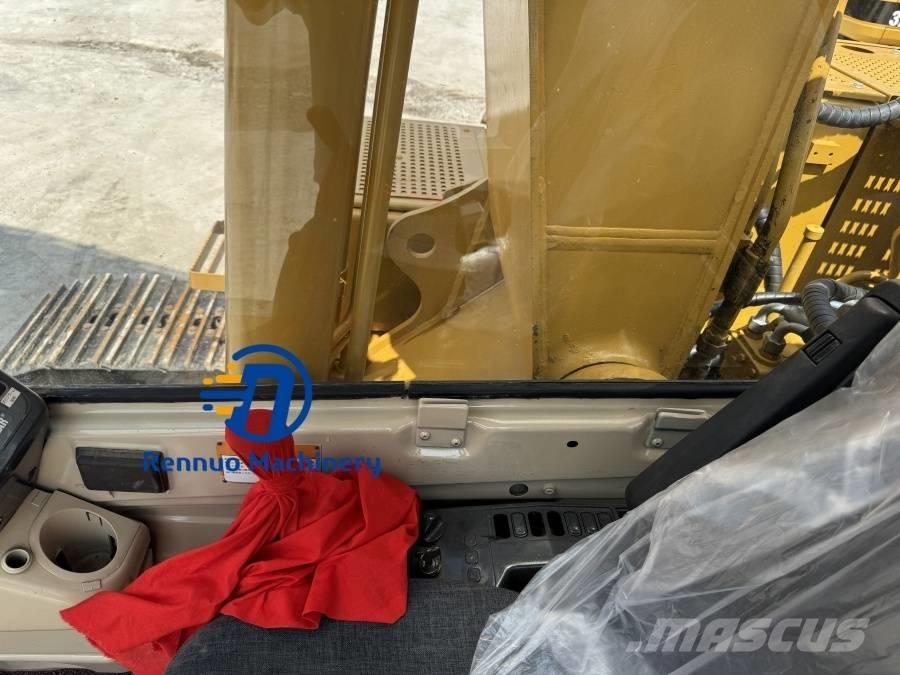 CAT 320B Pásové rýpadlá