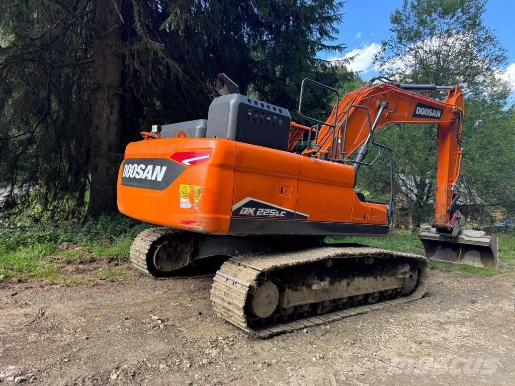Doosan DX 225 LC-7 Pásové rýpadlá