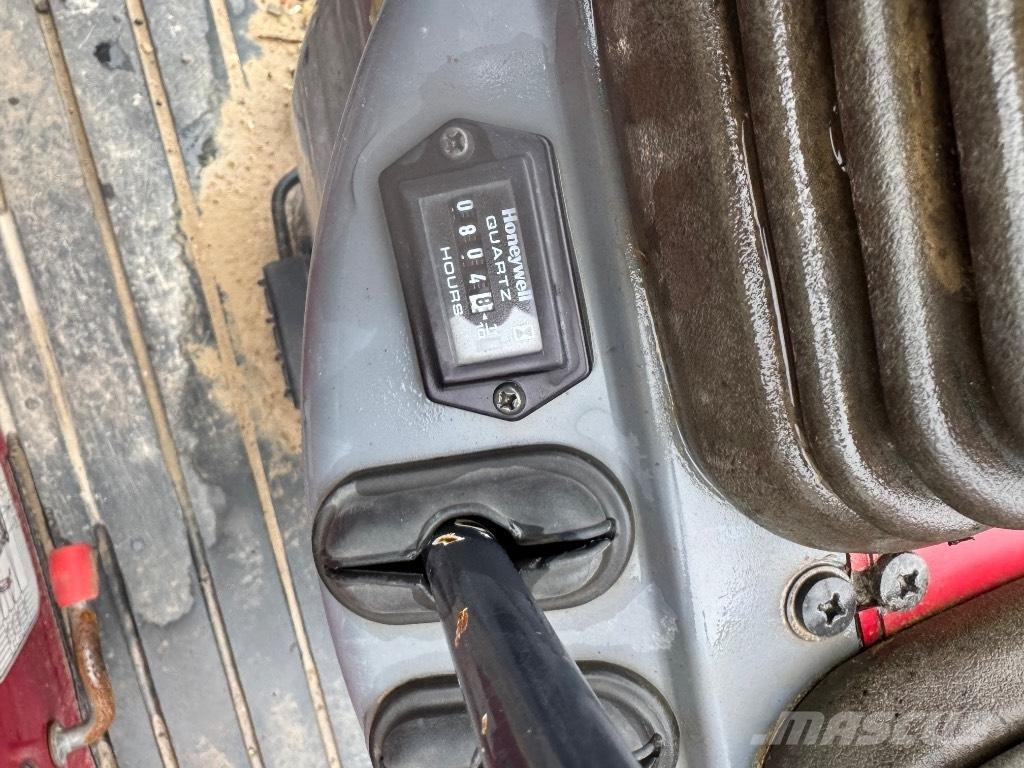 Yanmar SV08 (1D799) Mini rýpadlá < 7t