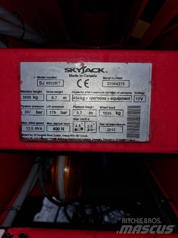 SkyJack SJ 6832 Nožnicové zdvíhacie plošiny