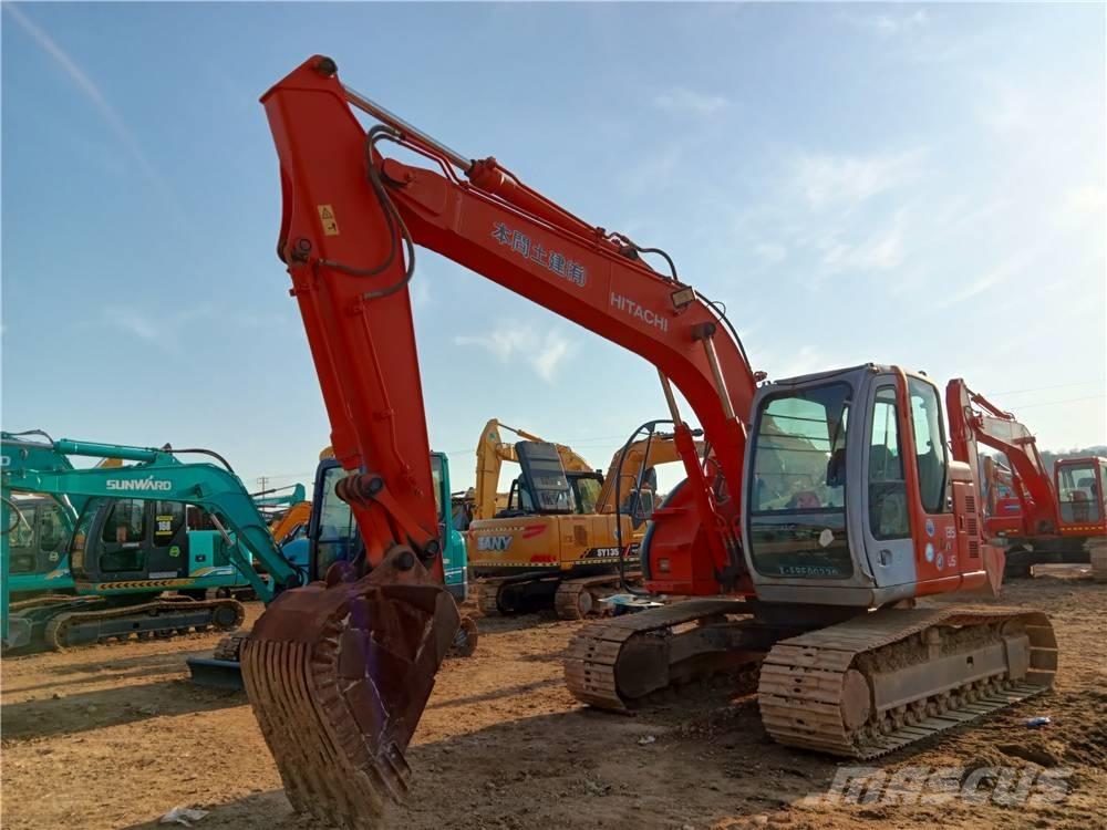 Hitachi ZX135US Pásové rýpadlá