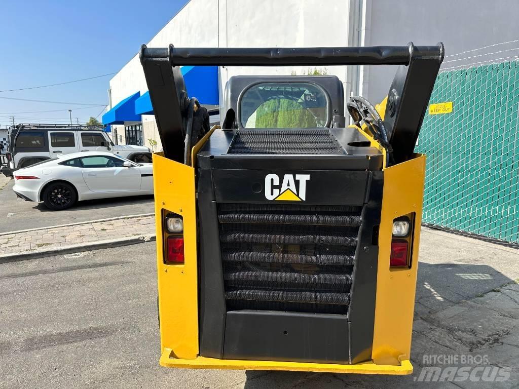 CAT 262 D Šmykom riadené nakladače