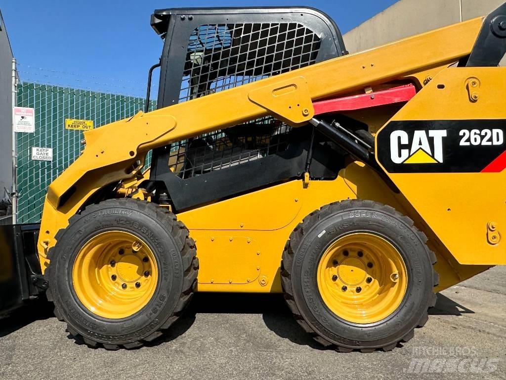 CAT 262 D Šmykom riadené nakladače