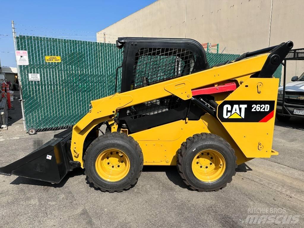 CAT 262 D Šmykom riadené nakladače