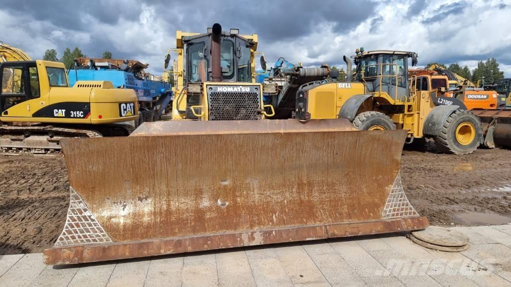 Komatsu D 61 PX-15 Pásové dozéry