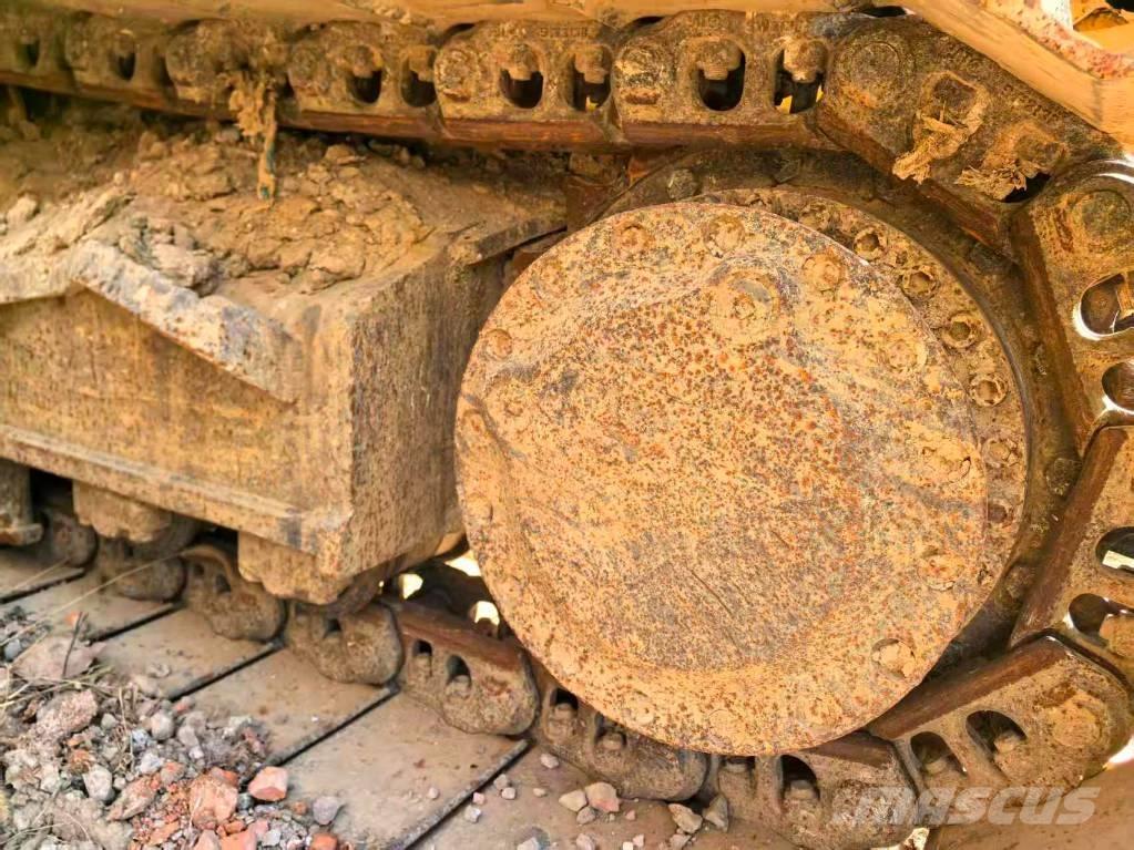 CAT 323 Pásové rýpadlá