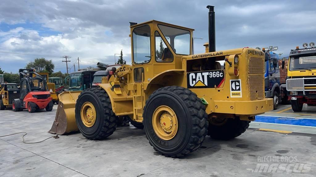 CAT 966 C Kolesové nakladače