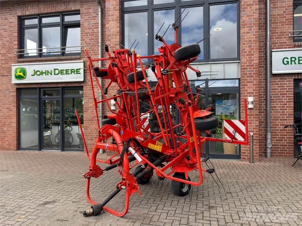 Kuhn GF 8702 Obracače a zhrabovače sena