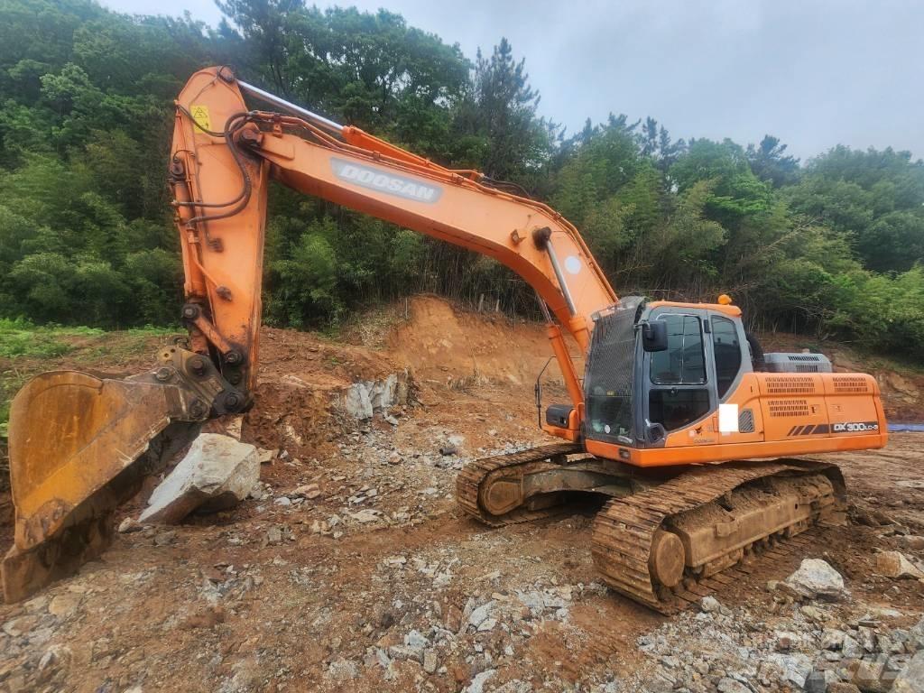 Doosan DX 300 LC-5 Pásové rýpadlá