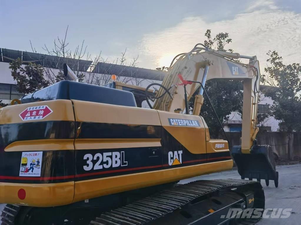 CAT 325 B L Pásové rýpadlá