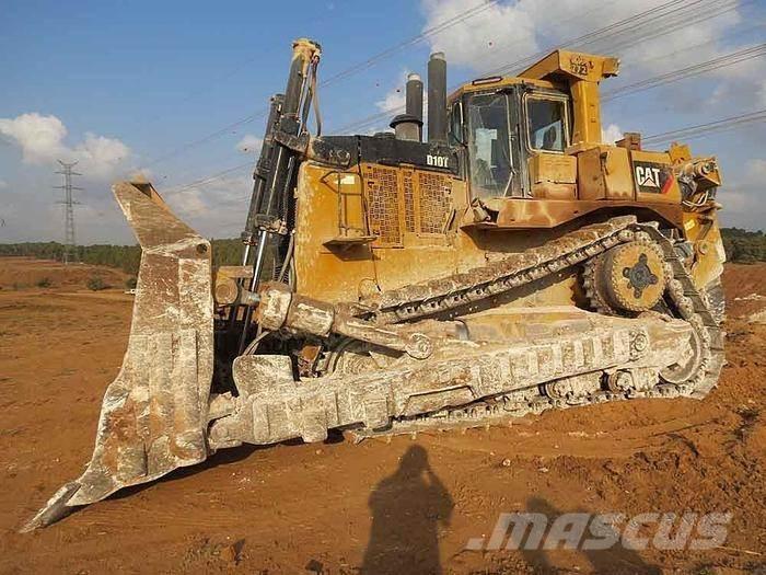 CAT D10 T Pásové dozéry