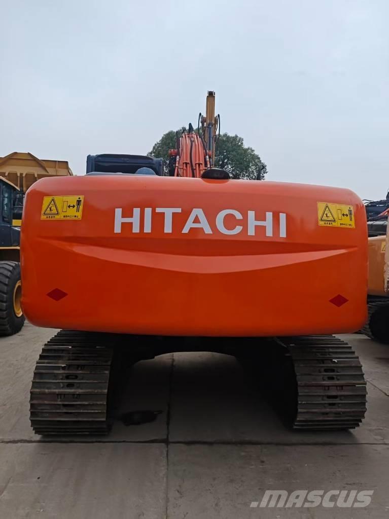 Hitachi ZX 210 Pásové rýpadlá