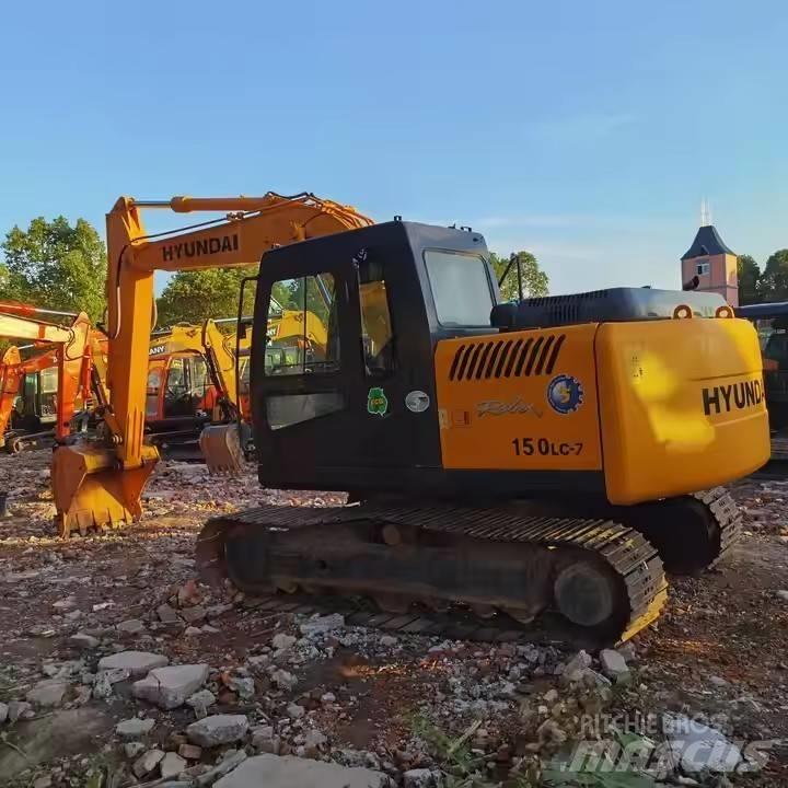 Hyundai 150LC-7 Pásové rýpadlá