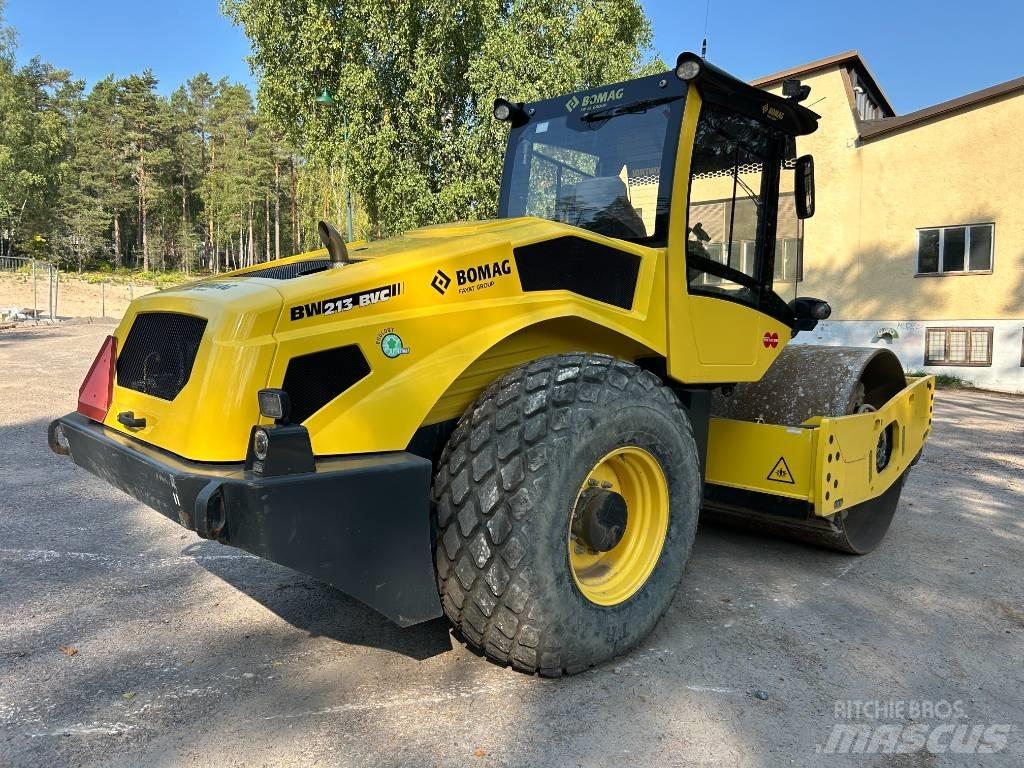Bomag BW 213 Ťahačové valce