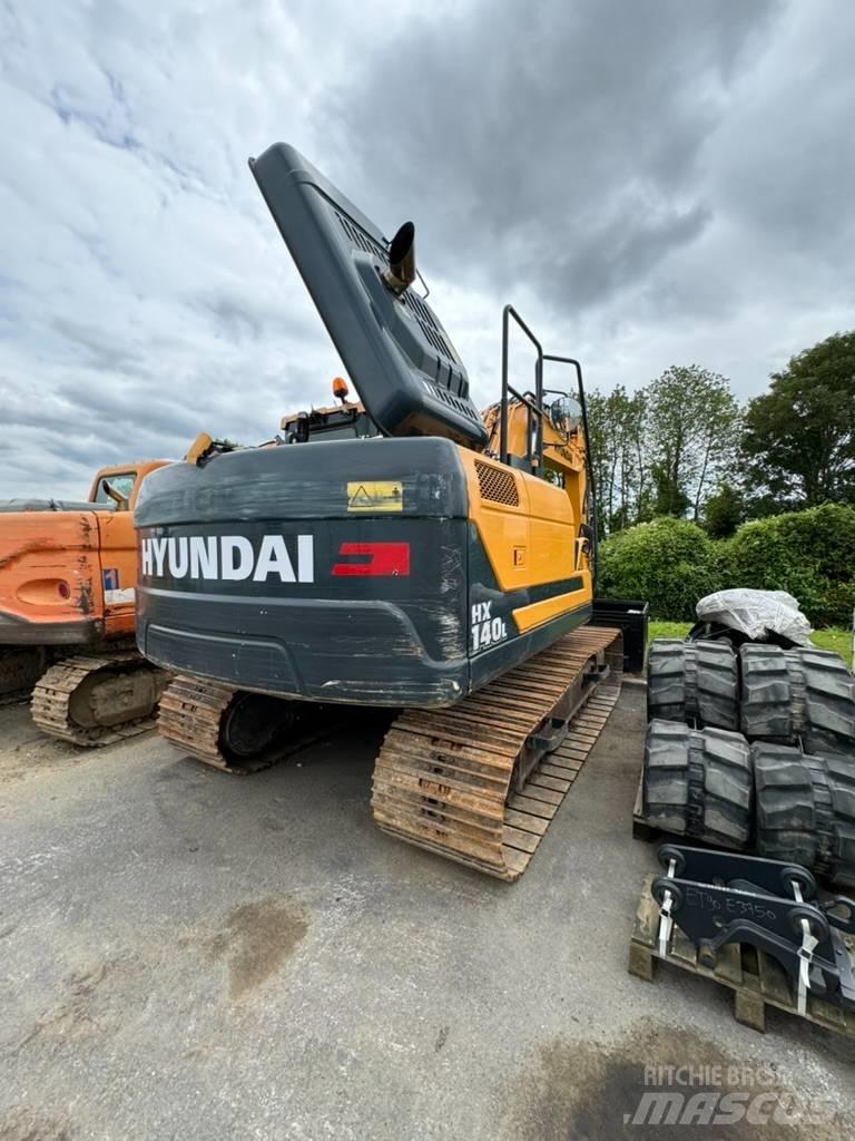 Hyundai HX 140L Pásové rýpadlá