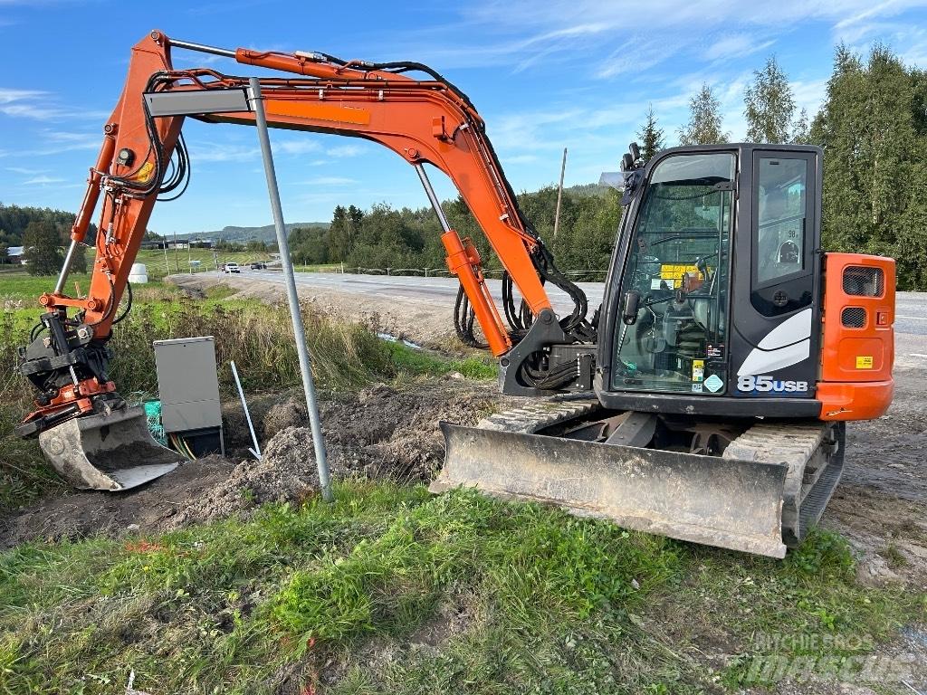 Hitachi ZX 85 US B-6 Midi rýpadlá 7 t - 12 t