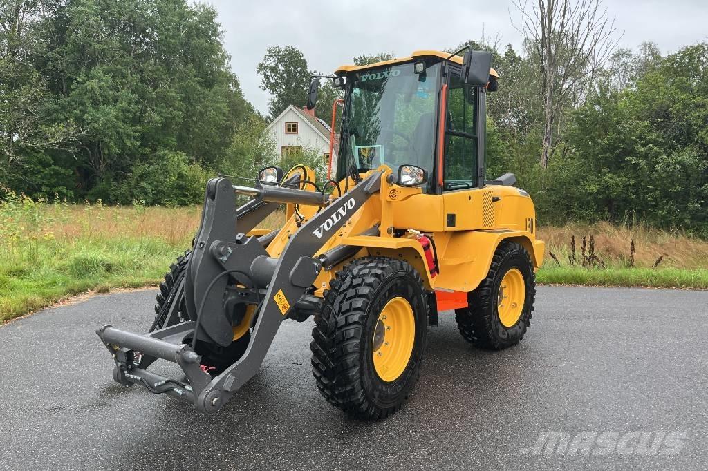 Volvo L 30 Kolesové nakladače