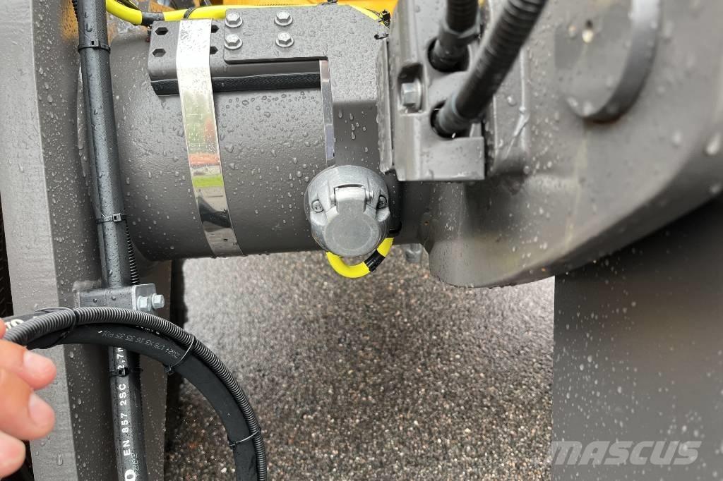 Volvo L 30 Kolesové nakladače