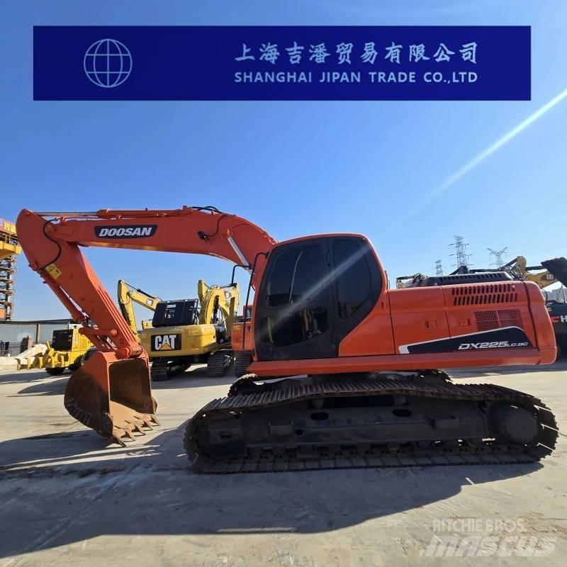 Doosan DX 225 Pásové rýpadlá