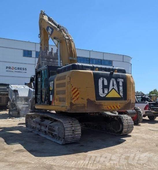 CAT 330 Pásové rýpadlá