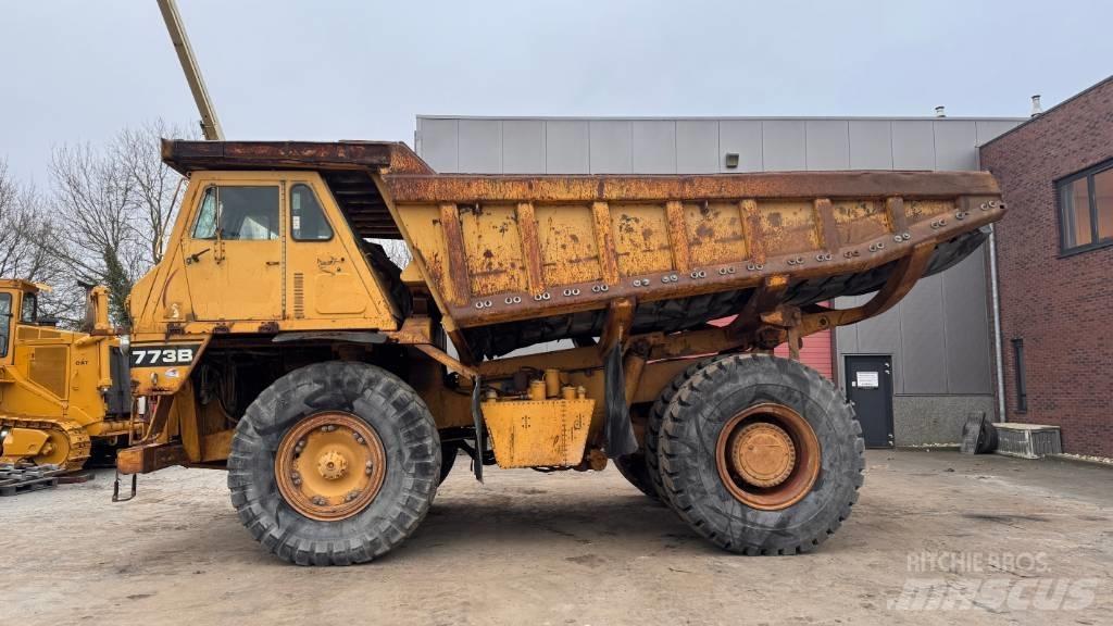 CAT 773 B Pevné dempry