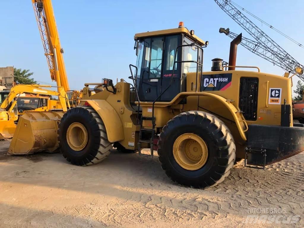 CAT 966H Kolesové nakladače