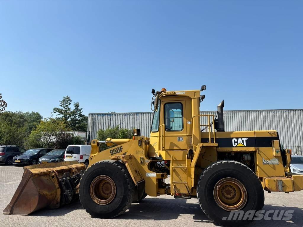 CAT 950 F Kolesové nakladače