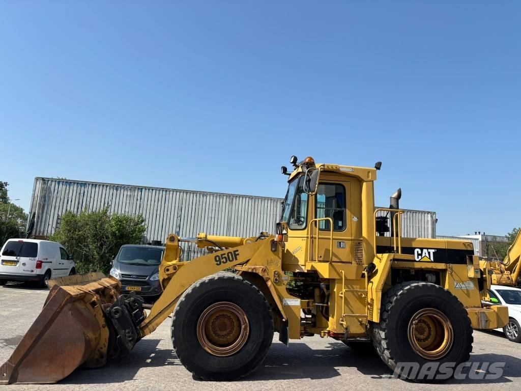 CAT 950 F Kolesové nakladače