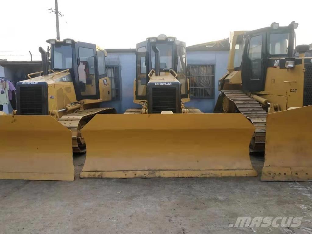 CAT D5M Pásové dozéry