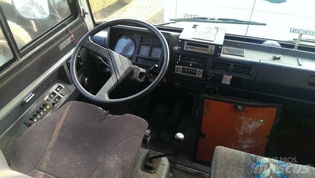 Hino RB145 Školské autobusy
