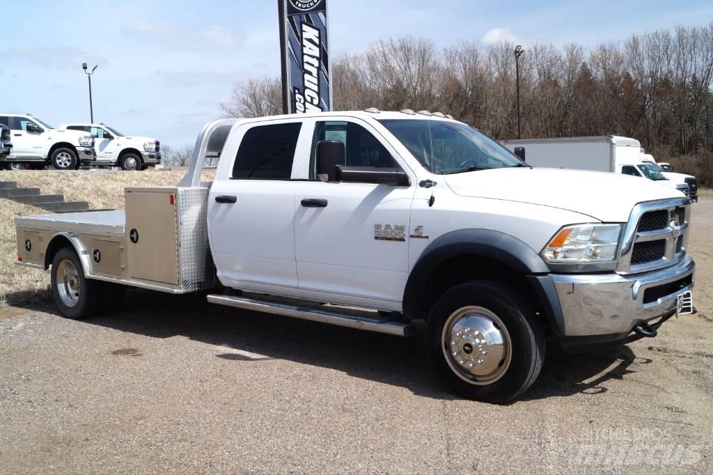 RAM 5500 TRADESMAN Plošinové nákladné automobily/nákladné automobily so sklápacími bočnicami