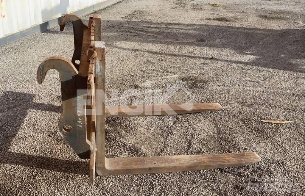 CAT Fourches Kolesové nakladače