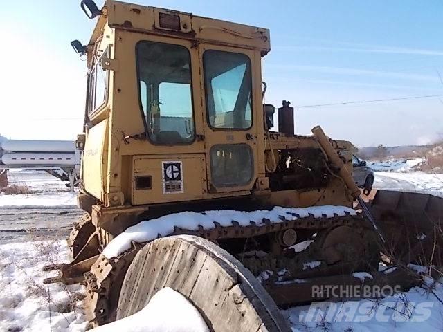 CAT D 5 B Pásové dozéry