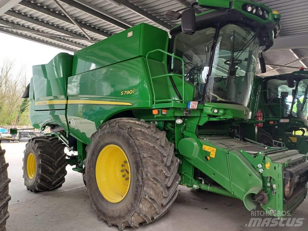 John Deere S790i Kombinované zberacie stroje
