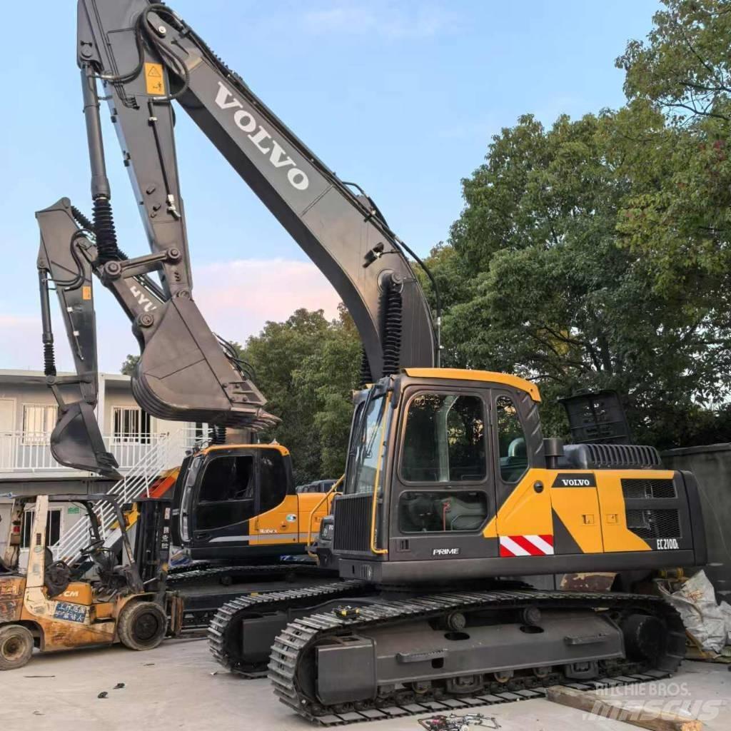 Volvo EC 210 D Midi rýpadlá 7 t - 12 t