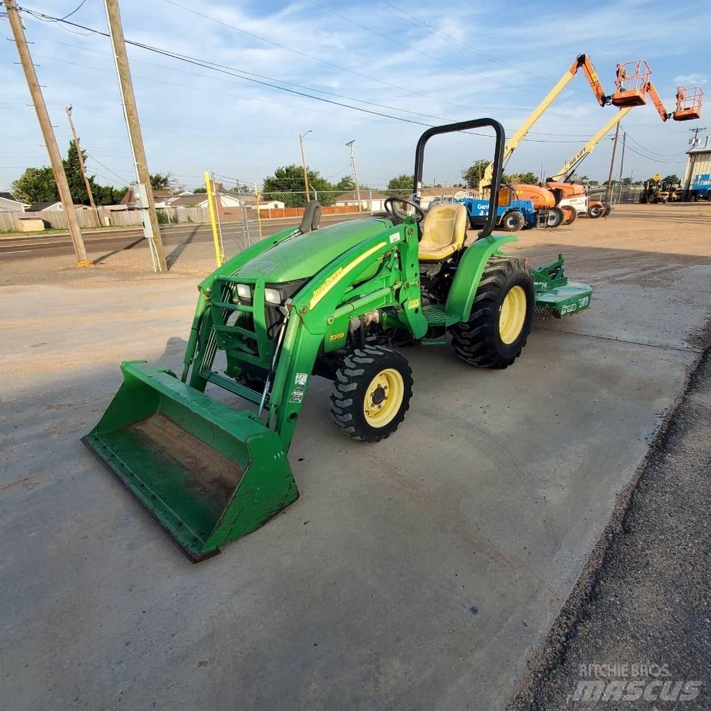 John Deere 3203 Kompaktné traktory