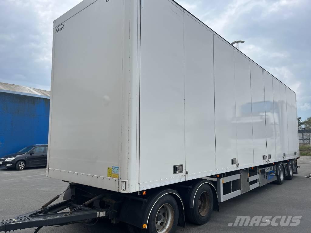 Ekeri X Skriňové prívesy