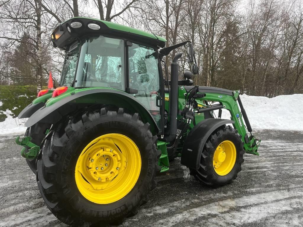 John Deere 5125R Traktory