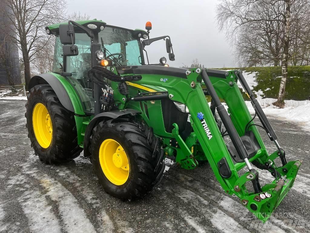 John Deere 5125R Traktory