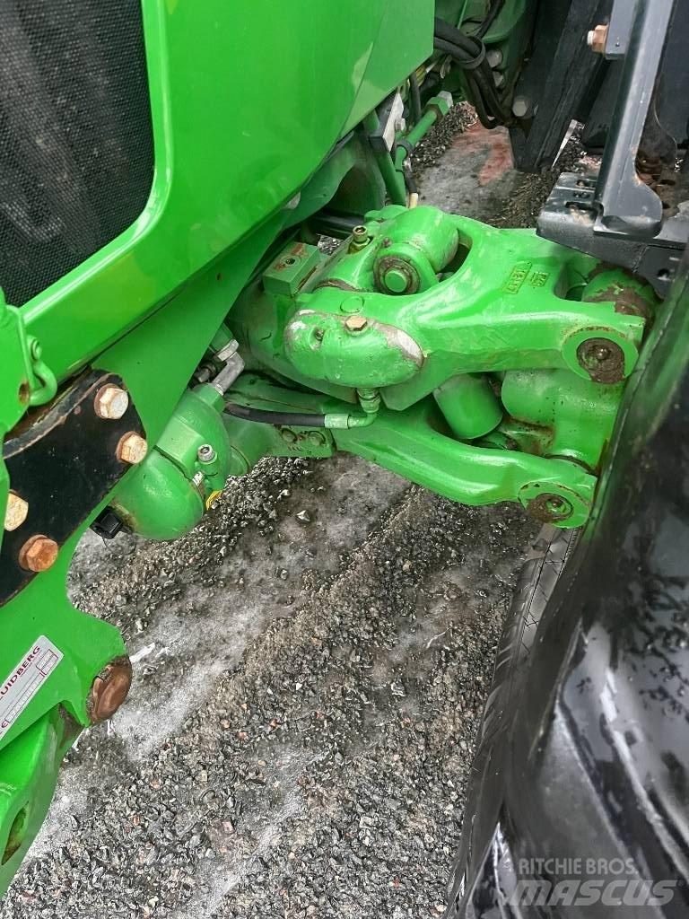 John Deere 5125R Traktory