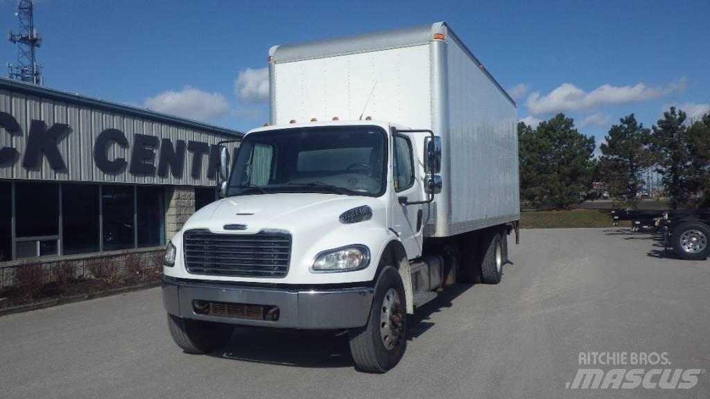 Freightliner M2 106 Skriňová nadstavba