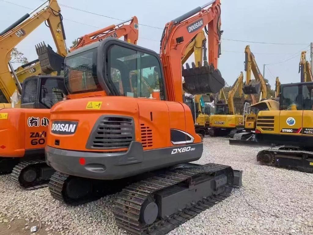 Doosan DX 60 Pásové rýpadlá